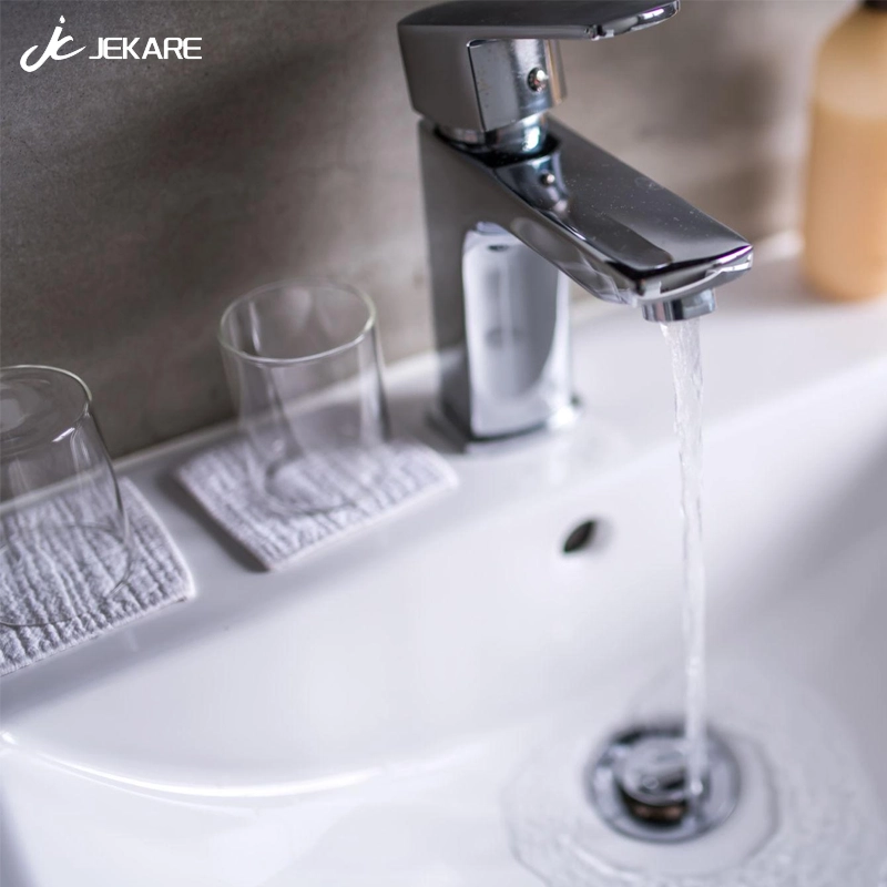 Jekare tub taps